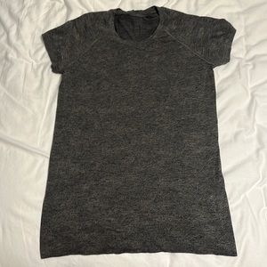 Lulu lemon shirt